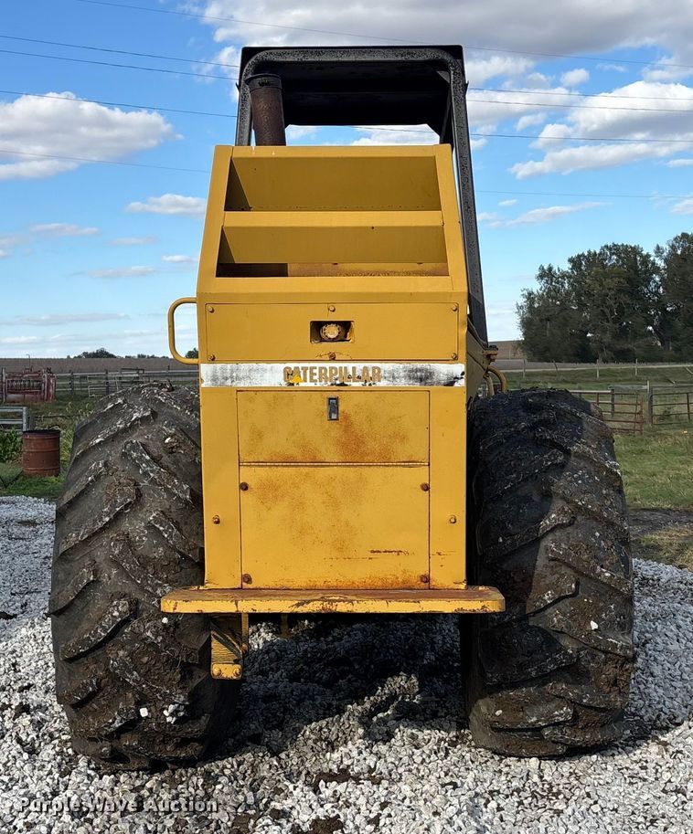 image for item EE4062 1986 Caterpillar CP-553 single drum vibratory roller