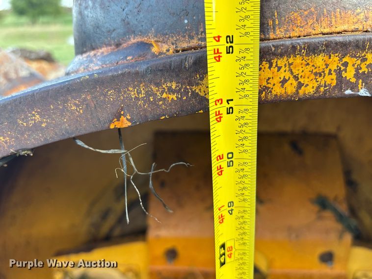 image for item EE4062 1986 Caterpillar CP-553 single drum vibratory roller