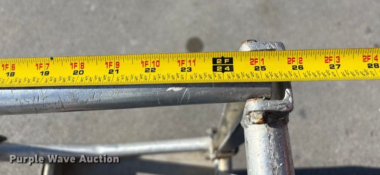 image for item EE4084 2007 Genie GR12 vertical lift