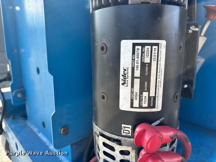 image for item EE4084 2007 Genie GR12 vertical lift