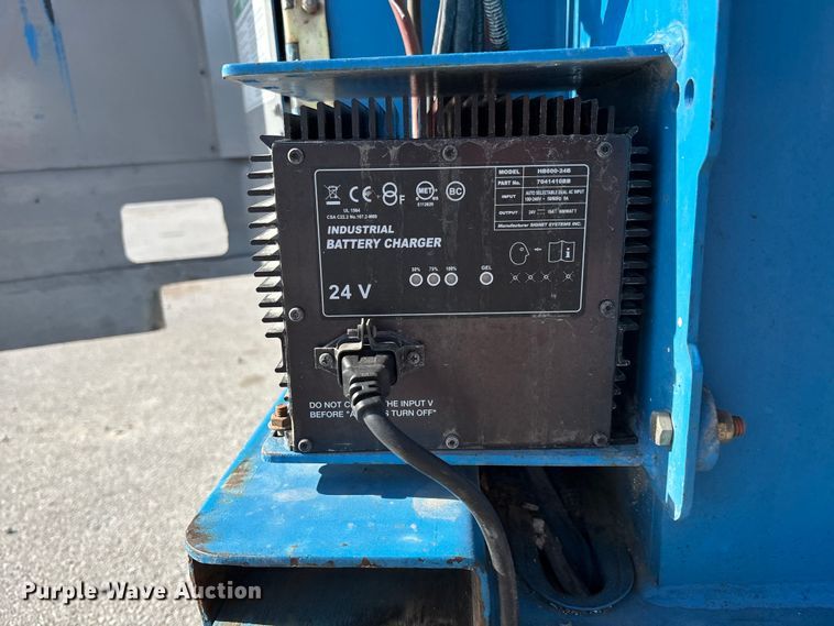 image for item EE4084 2007 Genie GR12 vertical lift