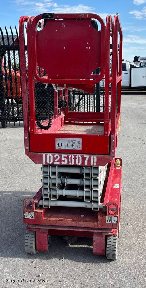 image for item EE4086 2018 MEC Ariel work platform 1330SE scissor lift