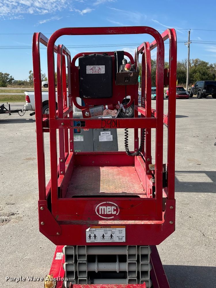image for item EE4086 2018 MEC Ariel work platform 1330SE scissor lift