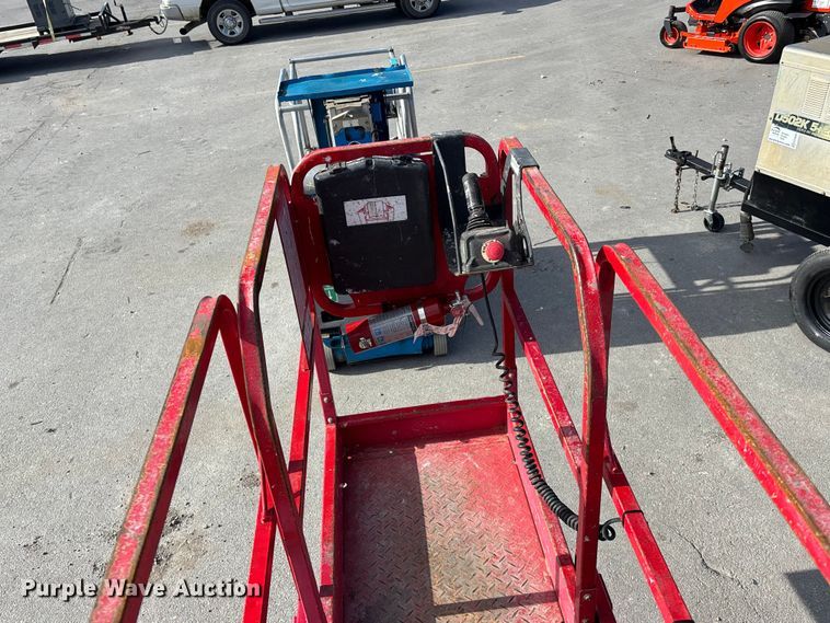 image for item EE4086 2018 MEC Ariel work platform 1330SE scissor lift