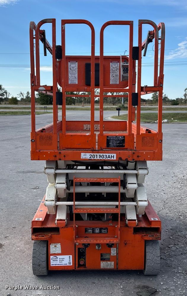 image for item EE4088 2018 Snorkel S4726E scissor lift
