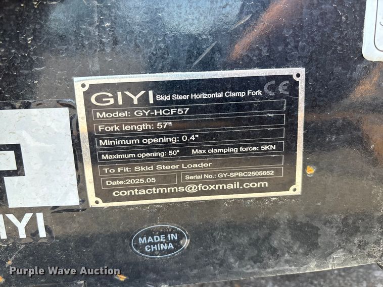 image for item EE4089 2025 GIYI GYHCF57 skid steer horizontal clamp