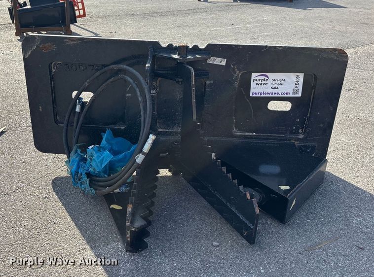 image for item EE4091 Kit containers QTTP skid steer tree puller