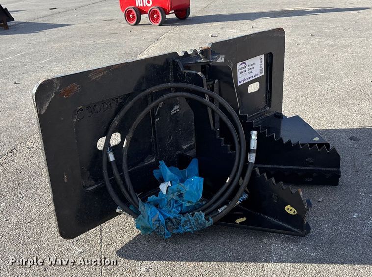 image for item EE4091 Kit containers QTTP skid steer tree puller