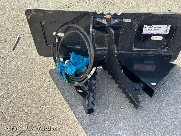 image for item EE4091 Kit containers QTTP skid steer tree puller