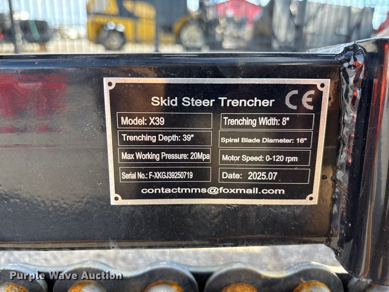 image for item EE4092 2025 MMS X39 compact utility loader trencher