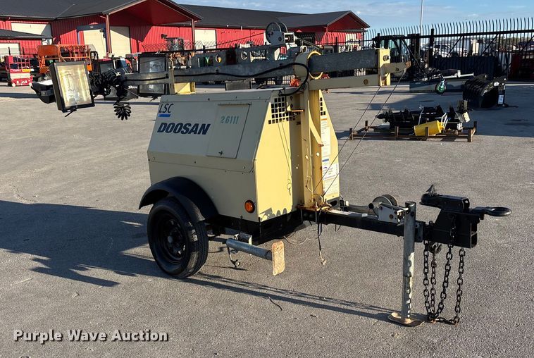 image for item EE4097 2015 Doosan LSC light plant