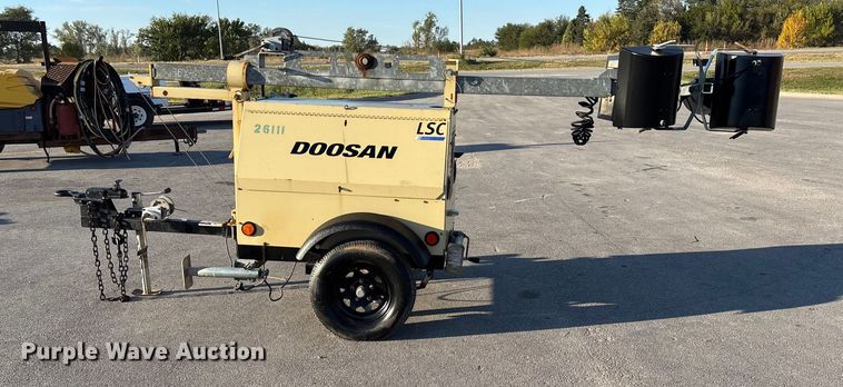 image for item EE4097 2015 Doosan LSC light plant