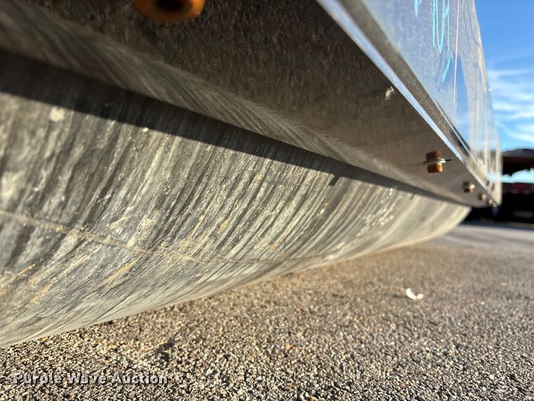 image for item EE4098 2025 GIYI GY-VR72 skid steer vibratory roller