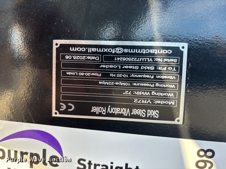 image for item EE4098 2025 GIYI GY-VR72 skid steer vibratory roller