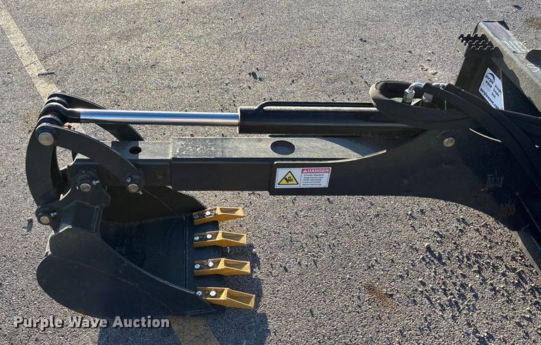 image for item EE4099 2025 Landhonor BH-12-72D skid steer backhoe