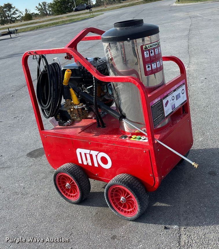 image for item EE4102 Nito hot pressure washer