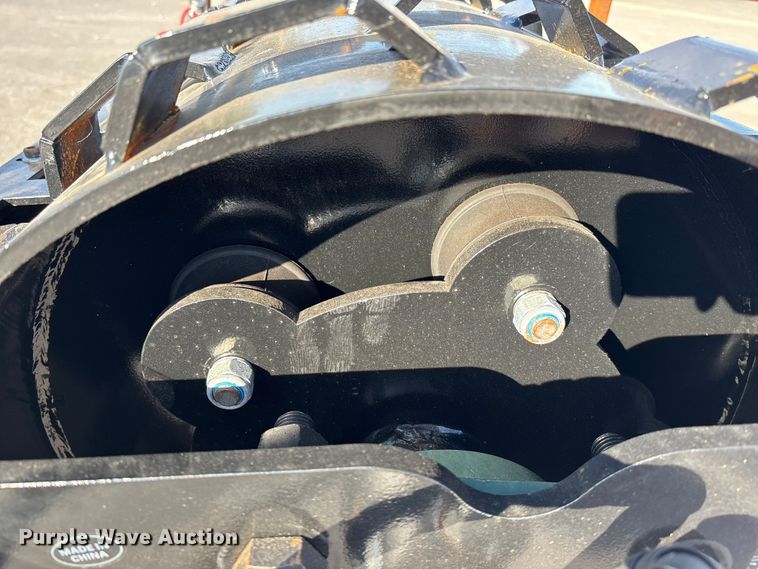 image for item EE4103 2025 GIYI CW59 skid steer vibrator drum roller