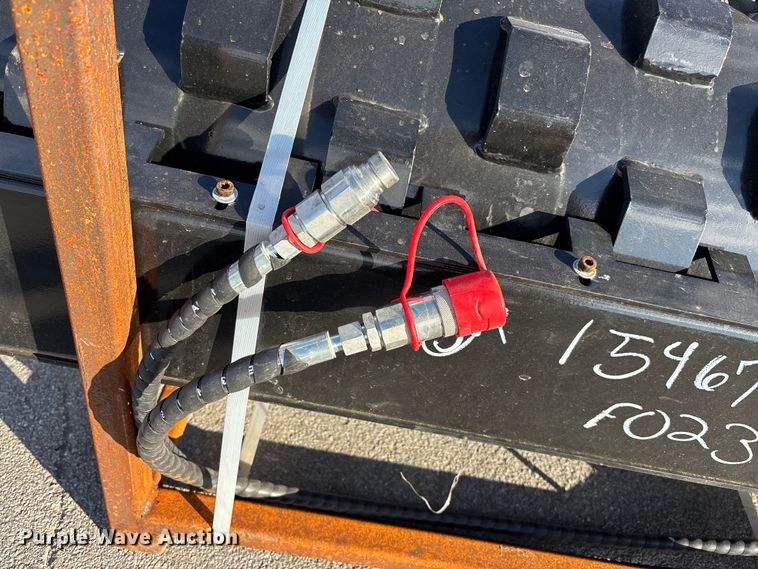 image for item EE4103 2025 GIYI CW59 skid steer vibrator drum roller