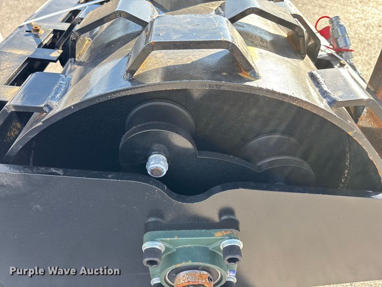 image for item EE4103 2025 GIYI CW59 skid steer vibrator drum roller