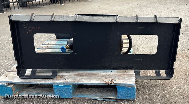 image for item EE4147 2024 Skid steer 680 skid steer post driver