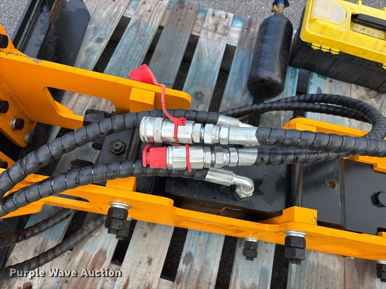 image for item EE4147 2024 Skid steer 680 skid steer post driver