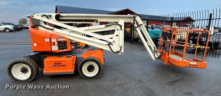 image for item EE4148 2016 Snorkel 846JE boom lift