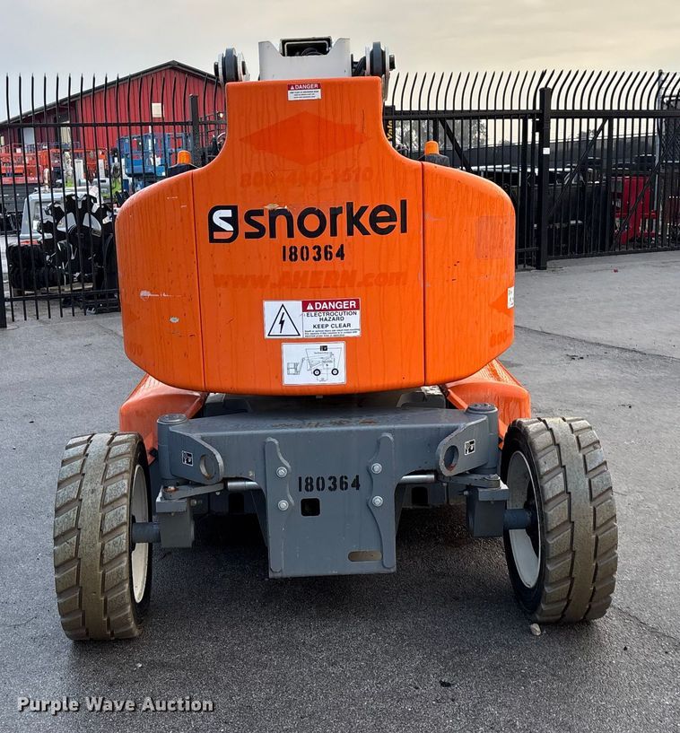 image for item EE4148 2016 Snorkel 846JE boom lift