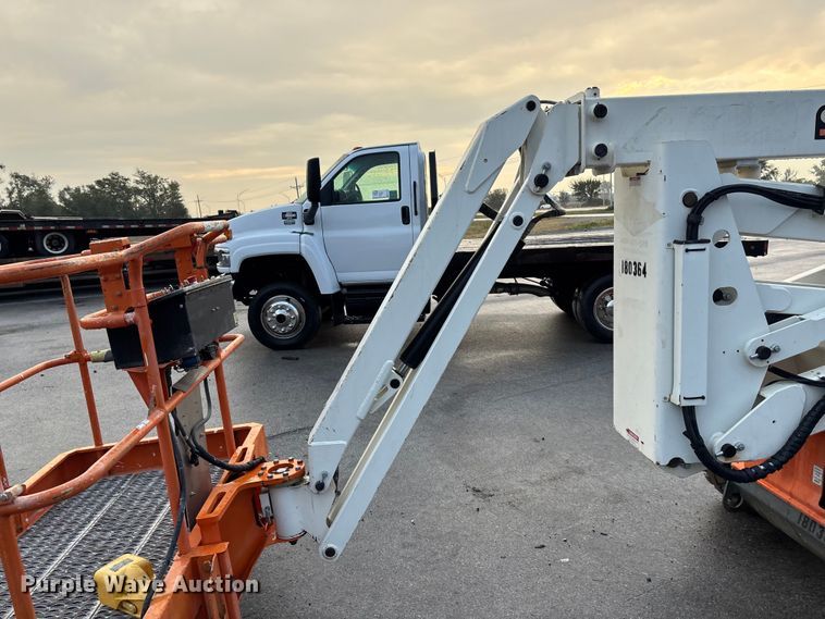 image for item EE4148 2016 Snorkel 846JE boom lift