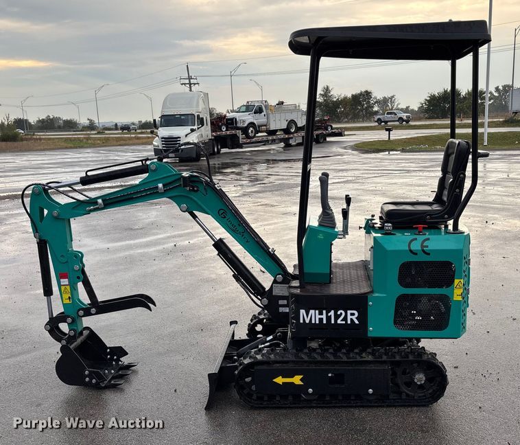 image for item EE4150 2025 CFG industrial MH 12 R mini excavator