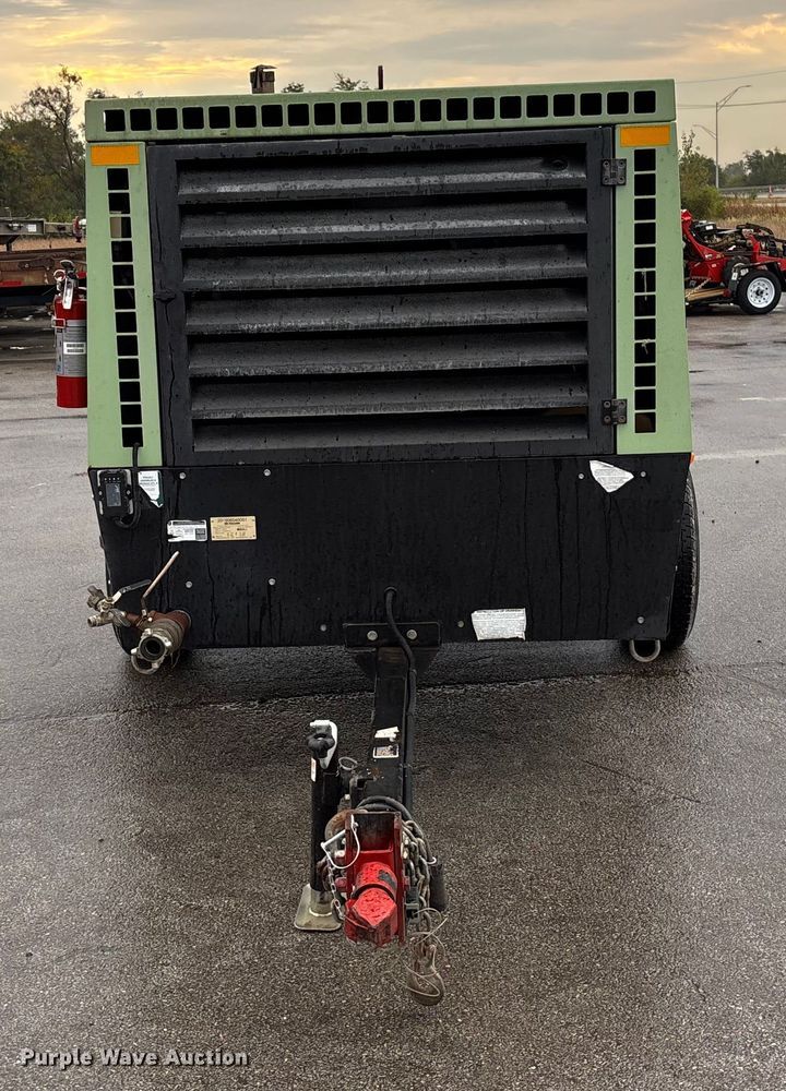 image for item EE4151 2019 Sullair 425DH air compressor