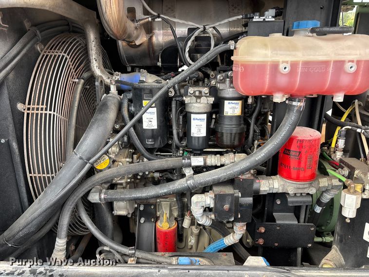 image for item EE4151 2019 Sullair 425DH air compressor