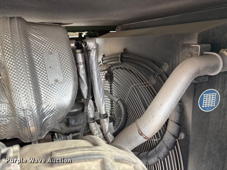 image for item EE4151 2019 Sullair 425DH air compressor