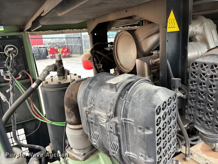 image for item EE4151 2019 Sullair 425DH air compressor