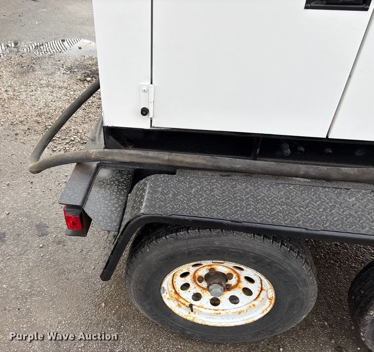 image for item EE4153 Whisperwatt MQ power generator