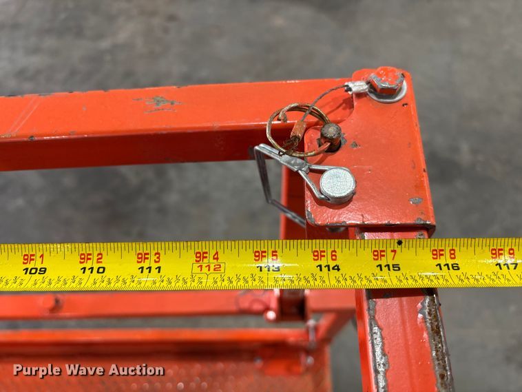 image for item EE4154 2004 Skyjack SJIII 3226 scissor lift