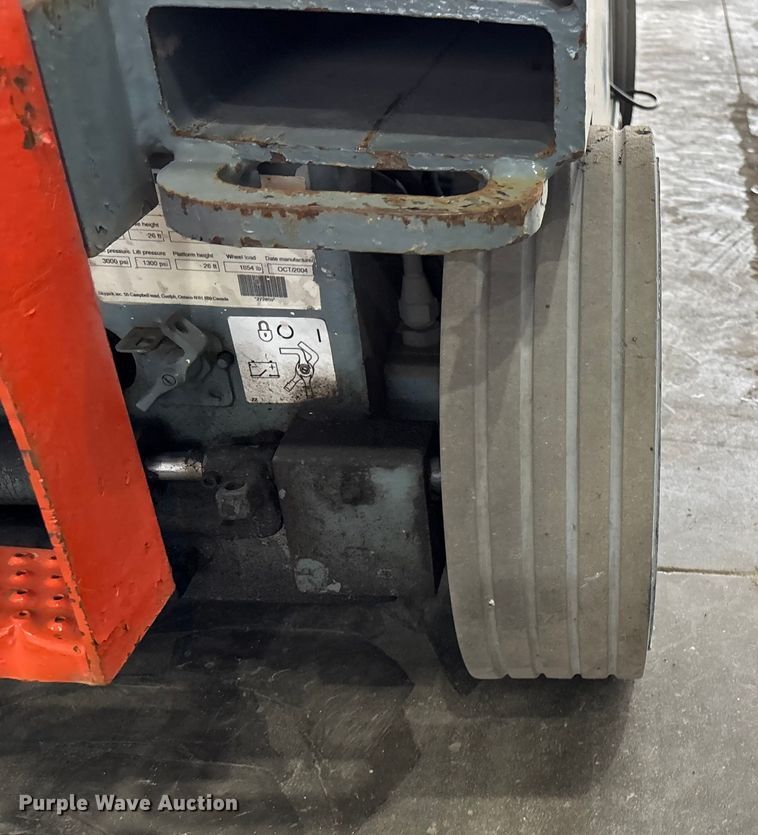 image for item EE4154 2004 Skyjack SJIII 3226 scissor lift