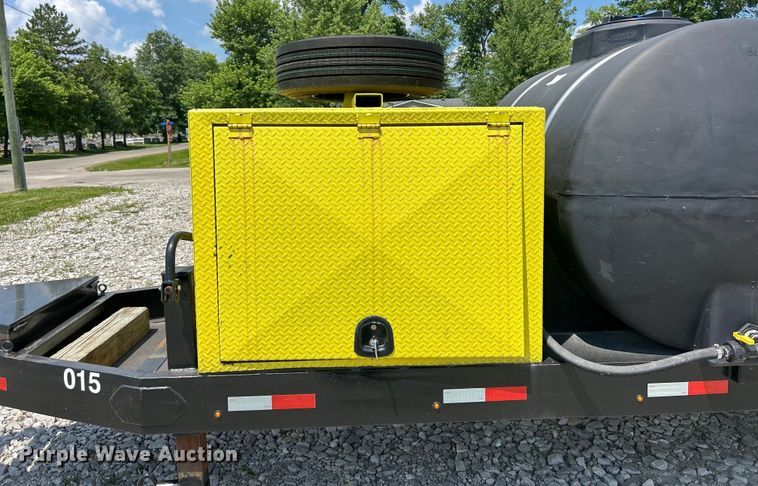 image for item EF2077 2022 Tank Fuel trailer