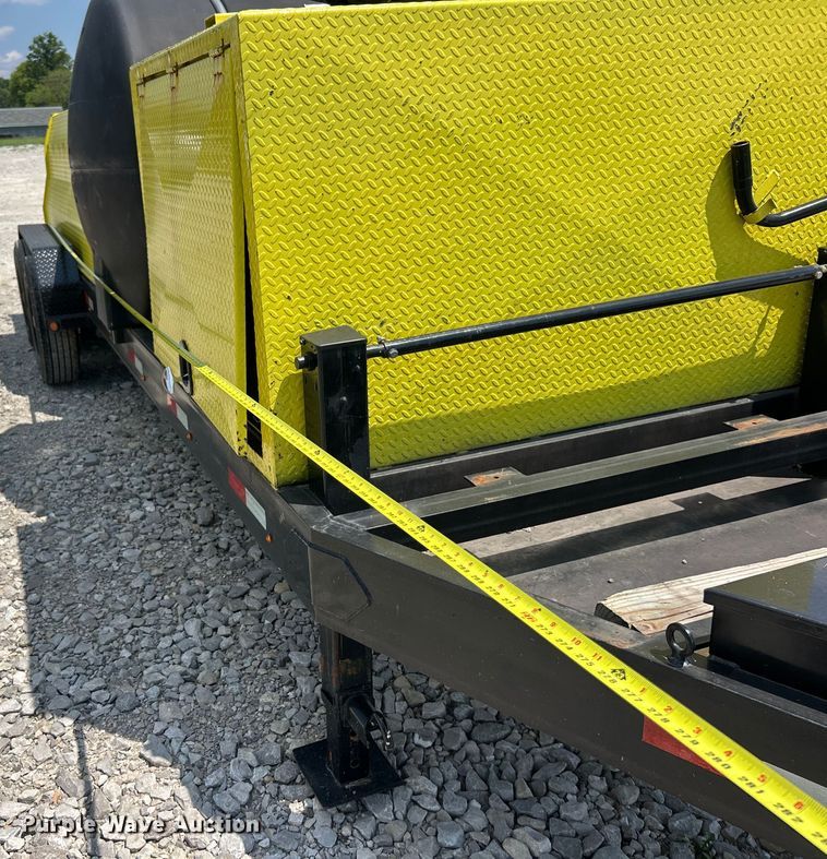 image for item EF2077 2022 Tank Fuel trailer