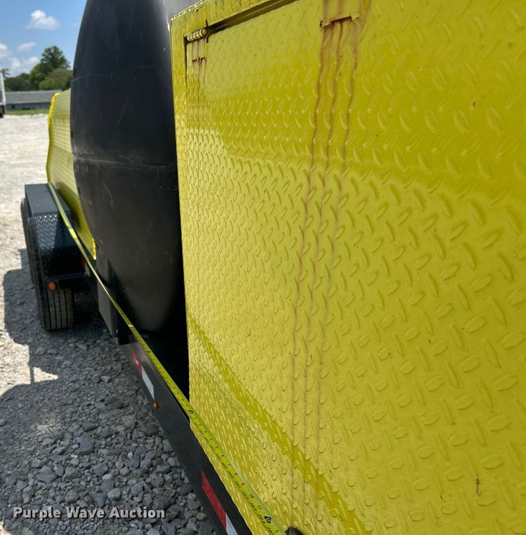 image for item EF2077 2022 Tank Fuel trailer