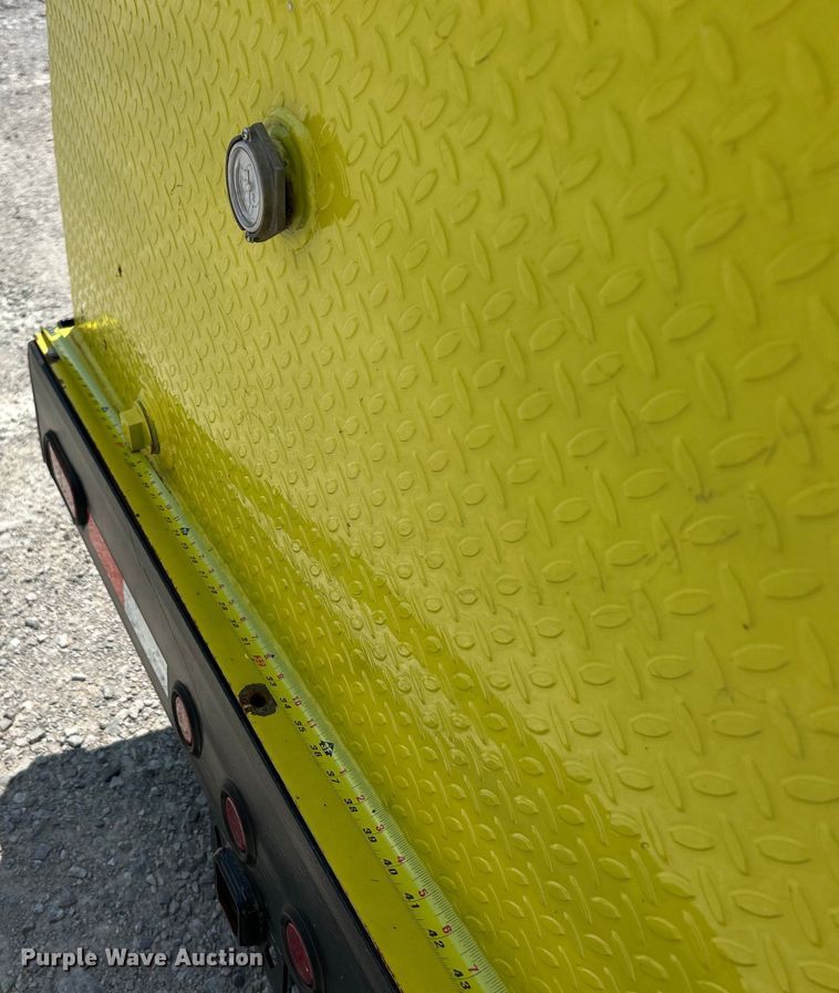 image for item EF2077 2022 Tank Fuel trailer