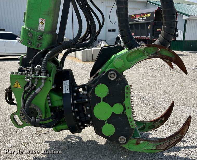 image for item EF2081 2022 Sennebogen 718 tree care material handler