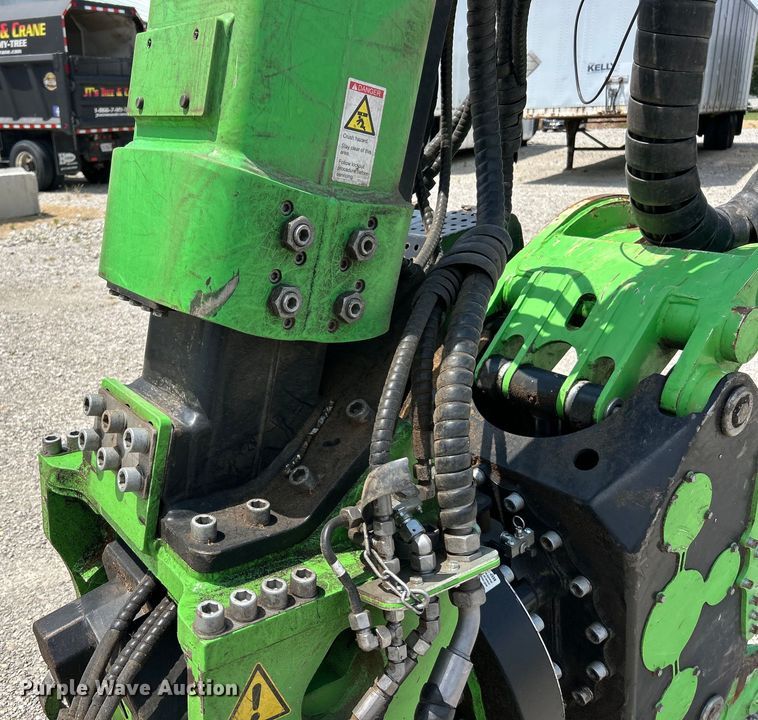 image for item EF2081 2022 Sennebogen 718 tree care material handler