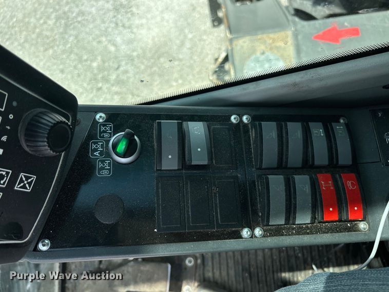 image for item EF2081 2022 Sennebogen 718 tree care material handler