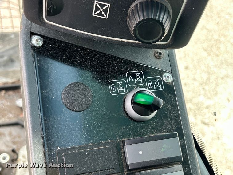 image for item EF2081 2022 Sennebogen 718 tree care material handler