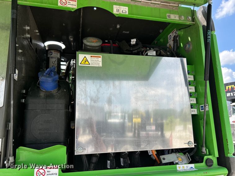 image for item EF2081 2022 Sennebogen 718 tree care material handler