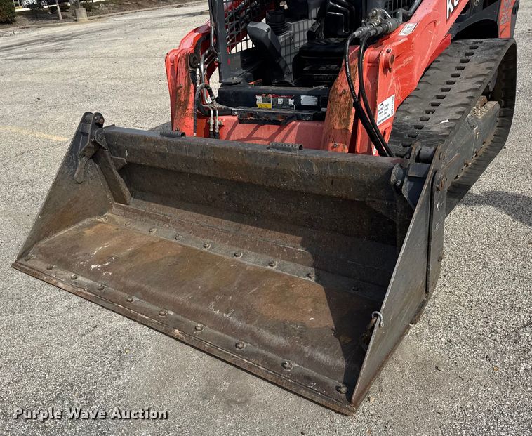 image for item EF2192 Kubota SVL65-2 tracked skid steer loader