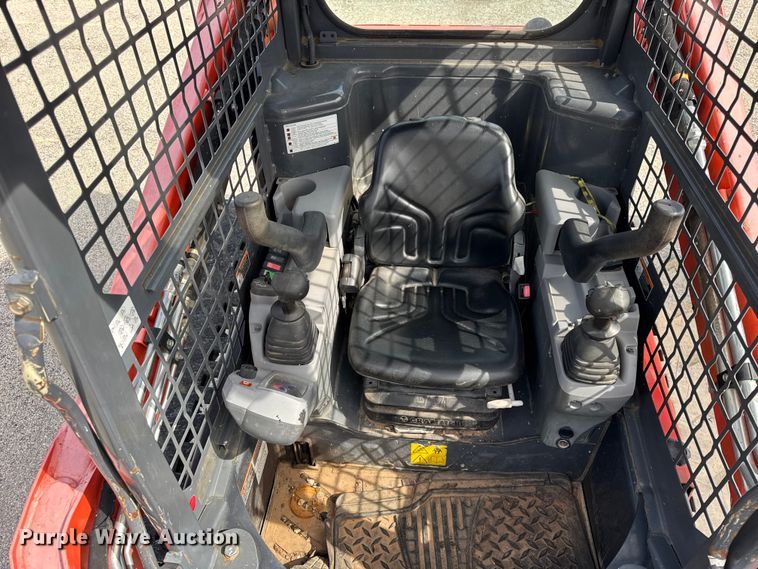 image for item EF2192 Kubota SVL65-2 tracked skid steer loader