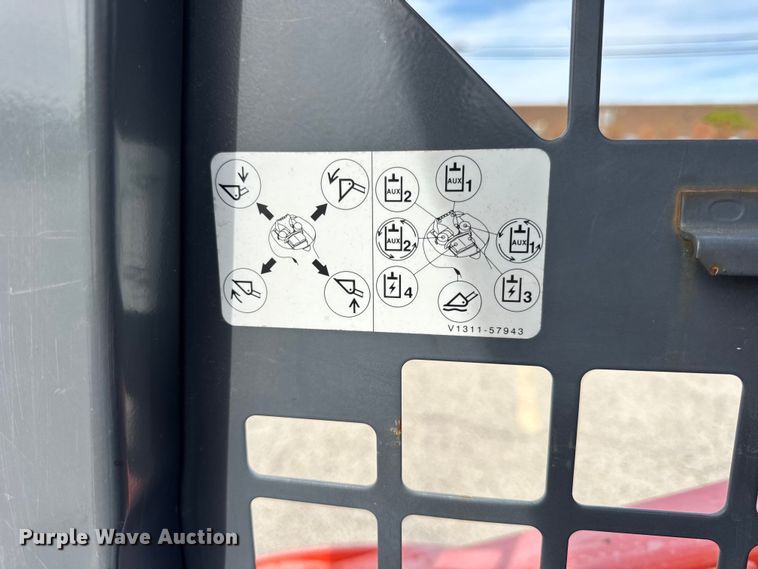 image for item EF2192 Kubota SVL65-2 tracked skid steer loader