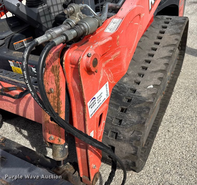 image for item EF2192 Kubota SVL65-2 tracked skid steer loader