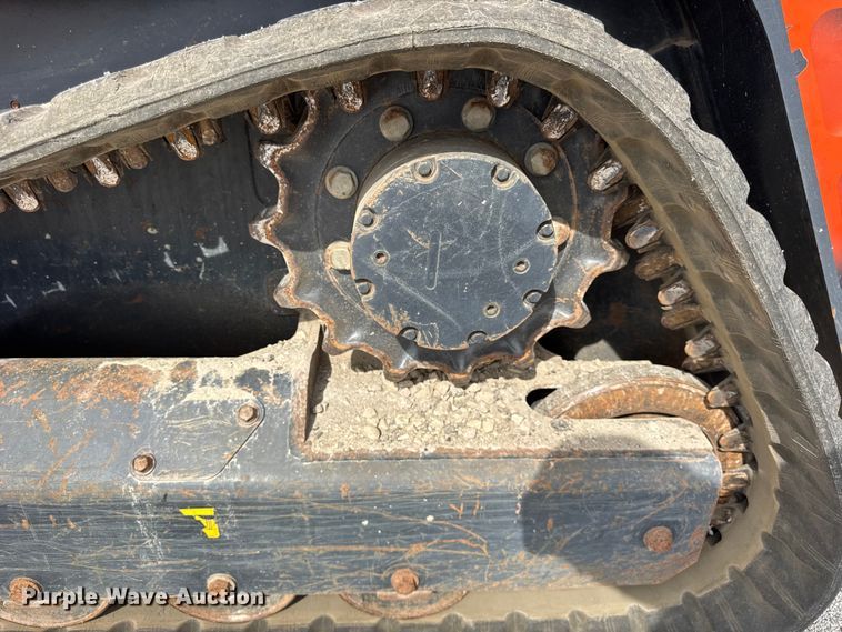 image for item EF2192 Kubota SVL65-2 tracked skid steer loader